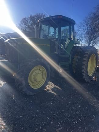 Image of John Deere 7810 equipment image 1