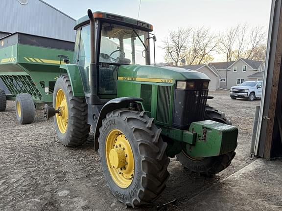 Image of John Deere 7810 equipment image 4