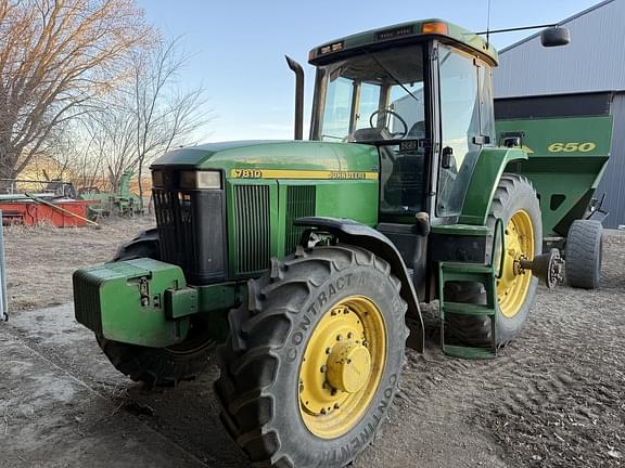 Image of John Deere 7810 equipment image 1