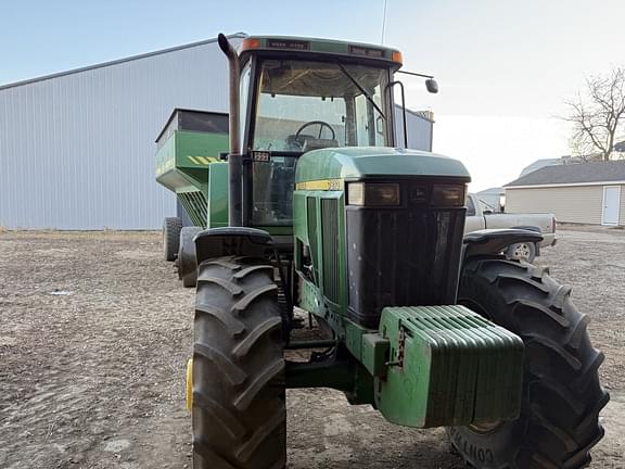 Image of John Deere 7810 equipment image 3