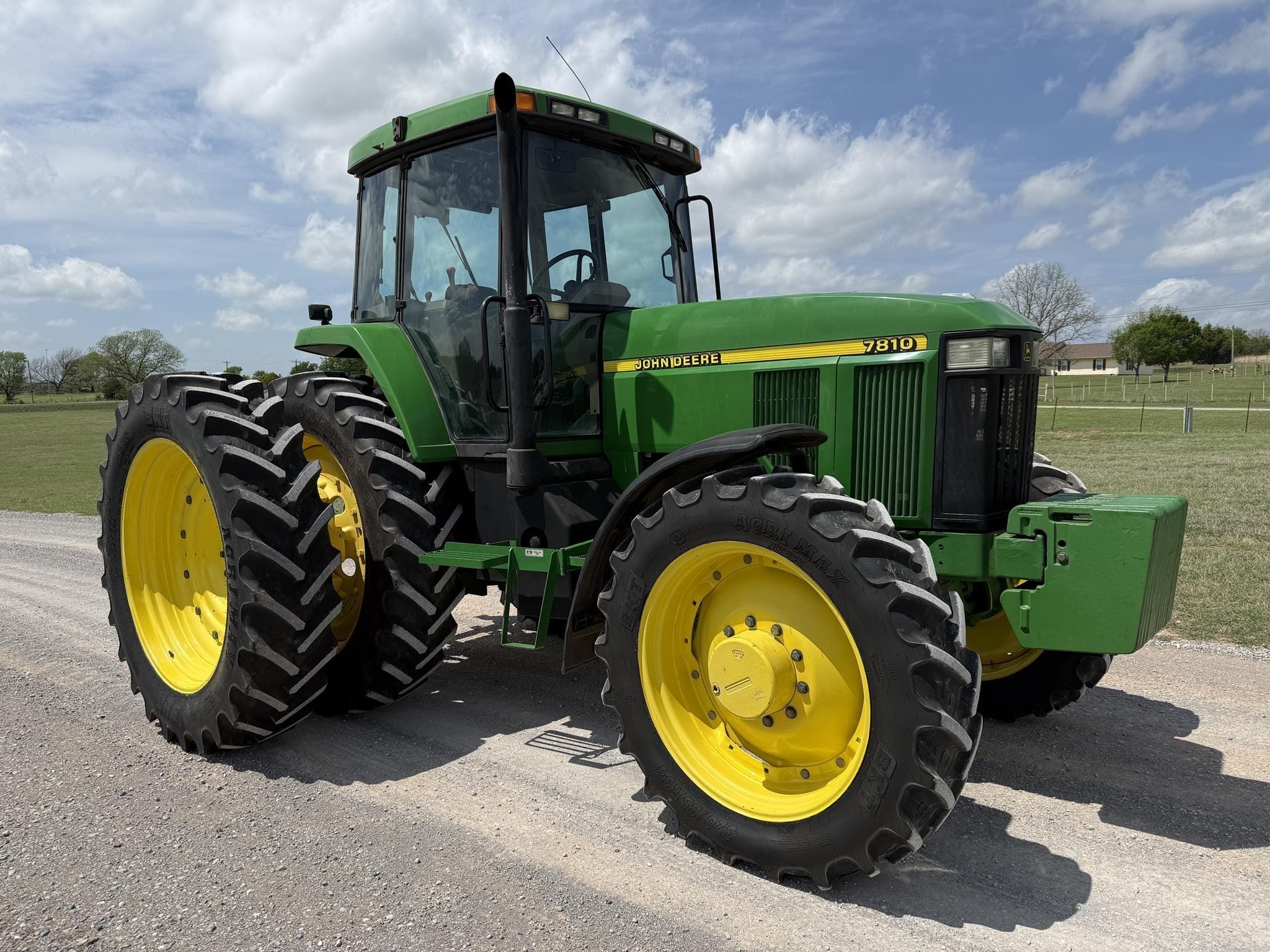 1997 John Deere 7810 Equipment Image0