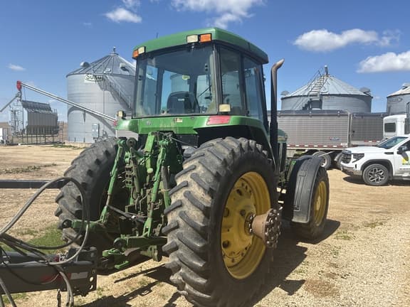 Image of John Deere 7810 equipment image 3