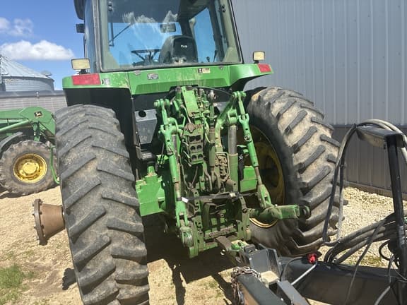 Image of John Deere 7810 equipment image 2