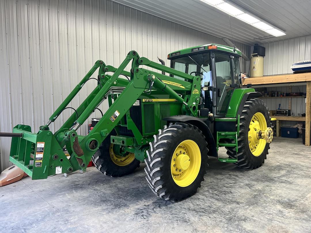 Image of John Deere 7810 Primary image