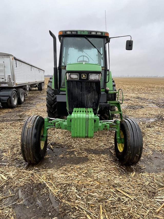 Image of John Deere 7810 equipment image 3