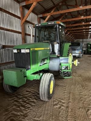 1997 John Deere 7810 Image