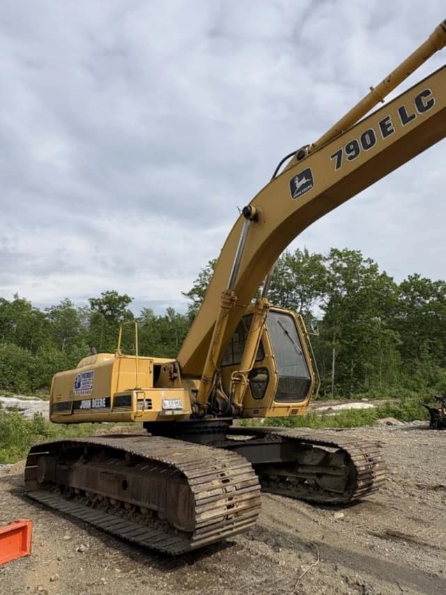 Image of John Deere 790ELC equipment image 2
