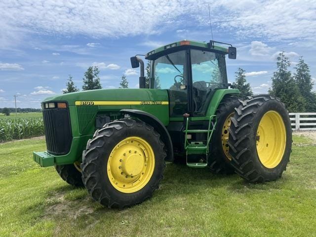 1997 John Deere 8100 Equipment Image0