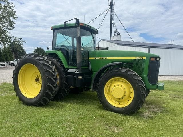 Image of John Deere 8100 equipment image 1
