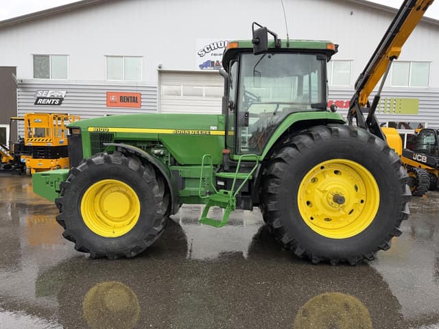 Image of John Deere 8100 equipment image 1