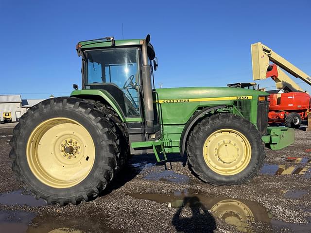 Image of John Deere 8100 equipment image 1