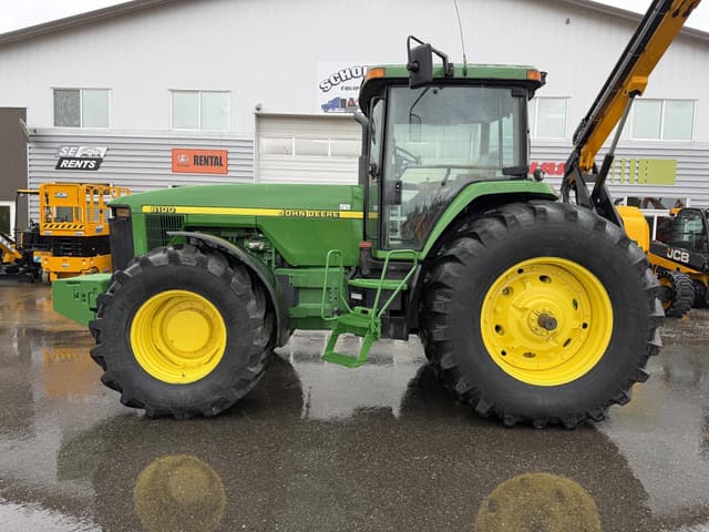 Image of John Deere 8100 equipment image 1