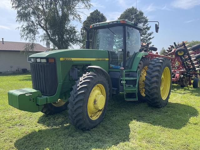 Image of John Deere 8100 equipment image 1