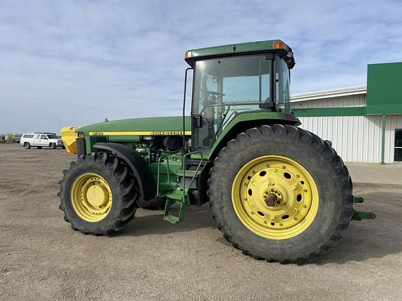 Image of John Deere 8100 equipment image 1