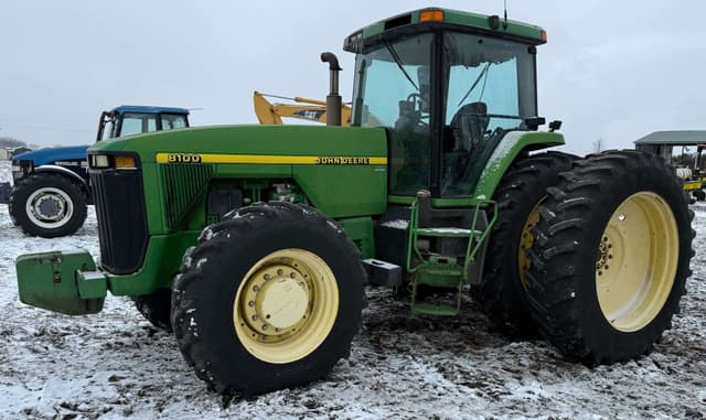 Image of John Deere 8100 equipment image 2