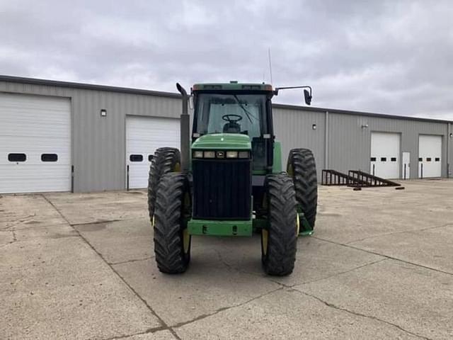 Image of John Deere 8100 equipment image 2