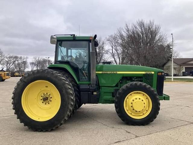 Image of John Deere 8100 equipment image 4
