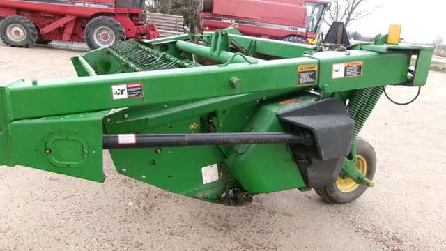 Image of John Deere 820 equipment image 3