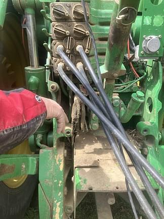 Image of John Deere 8200 equipment image 4