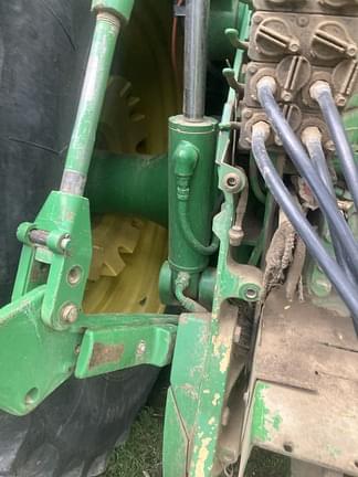 Image of John Deere 8200 equipment image 1