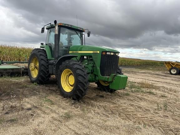 Image of John Deere 8200 equipment image 2