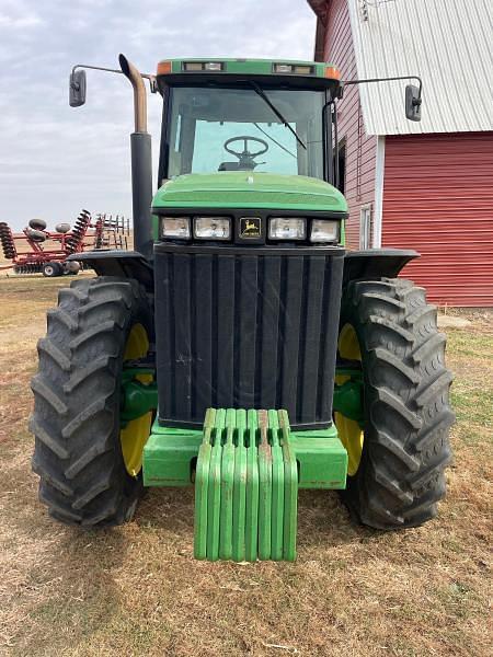 Image of John Deere 8200 equipment image 1