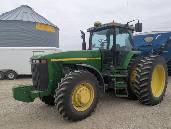 Image of John Deere 8300 equipment image 1