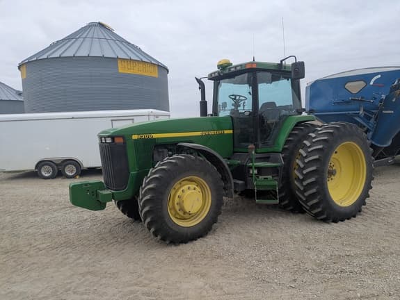 Image of John Deere 8300 equipment image 4