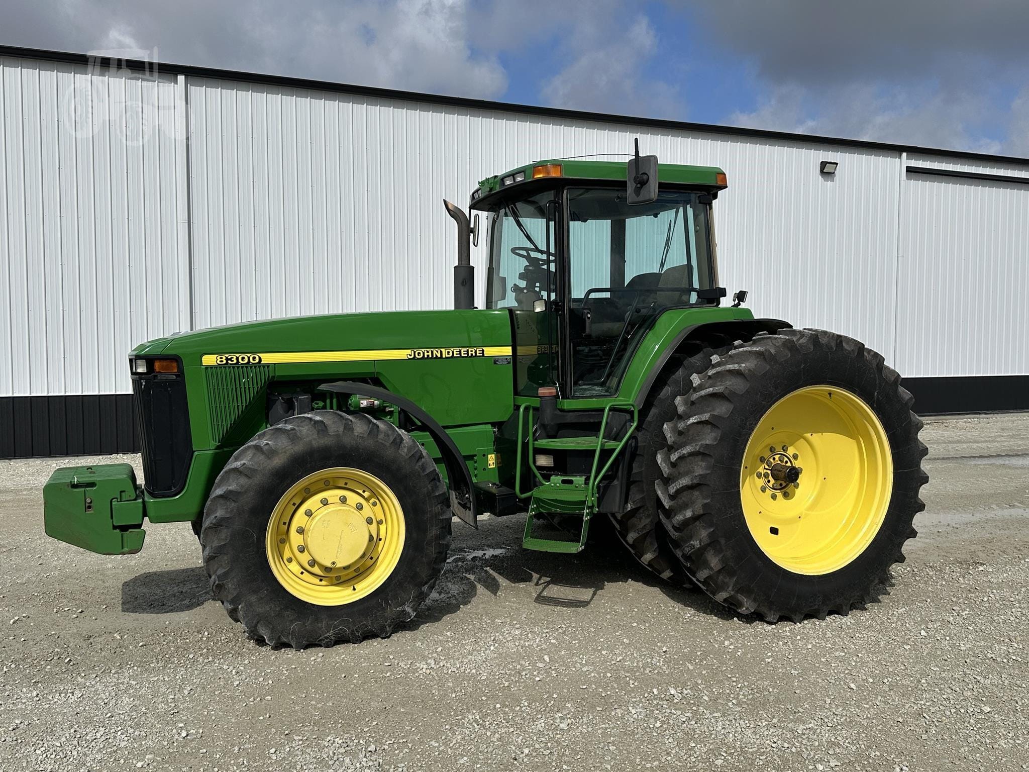 1997 John Deere 8300 Equipment Image0