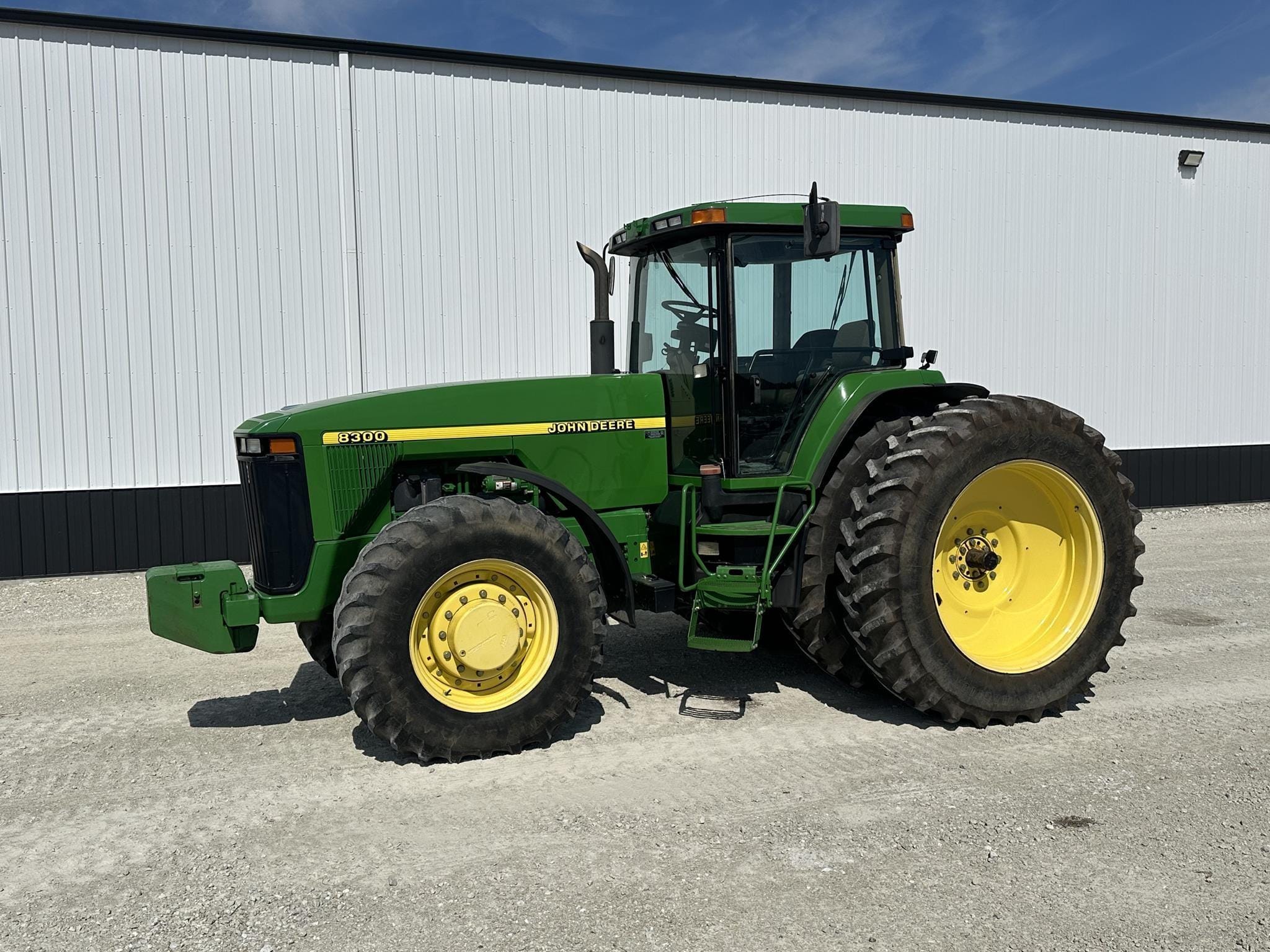 1997 John Deere 8300 Equipment Image0
