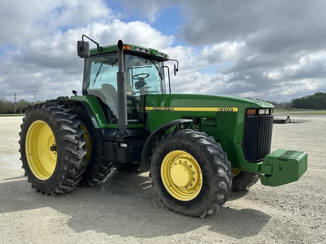 Image of John Deere 8300 equipment image 2