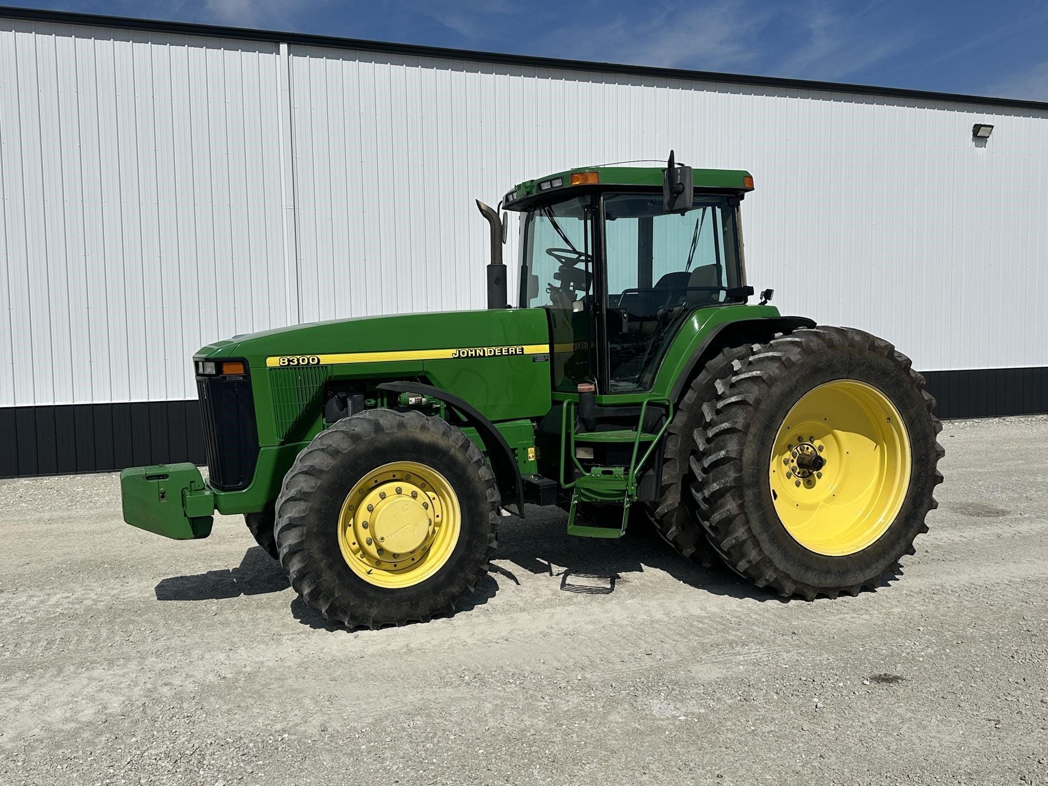 1997 John Deere 8300 Equipment Image0