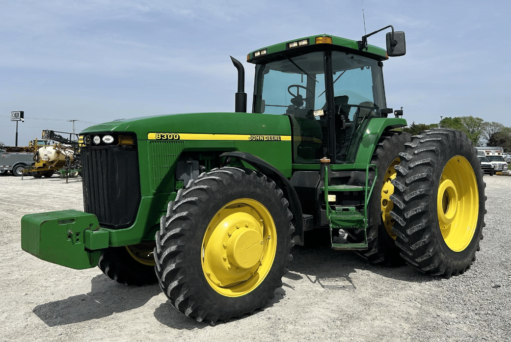 Main image John Deere 8300