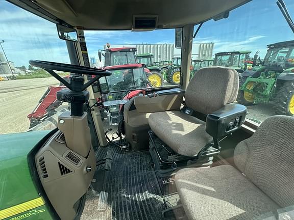 Image of John Deere 8300 equipment image 3