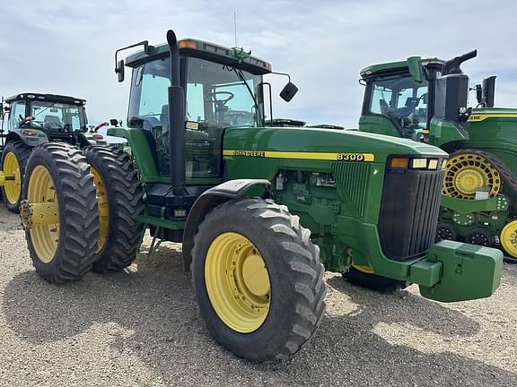 Image of John Deere 8300 equipment image 1