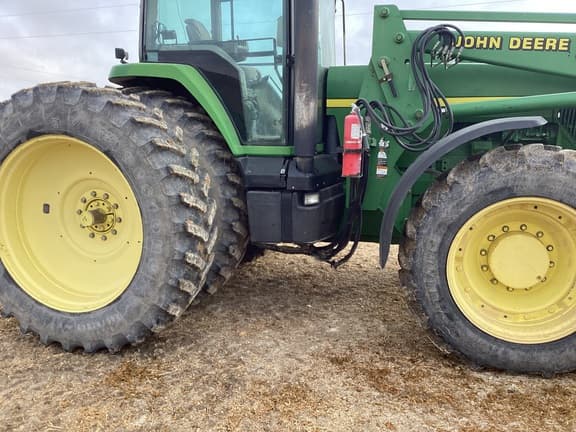 Image of John Deere 8300 equipment image 4