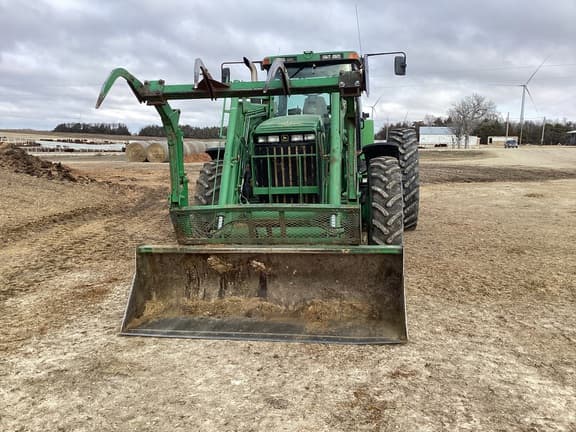 Image of John Deere 8300 equipment image 2