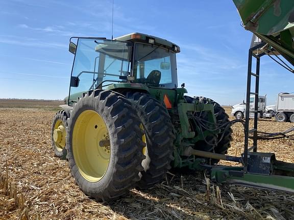 Image of John Deere 8300 equipment image 2