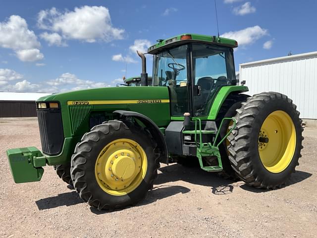 Image of John Deere 8300 equipment image 3