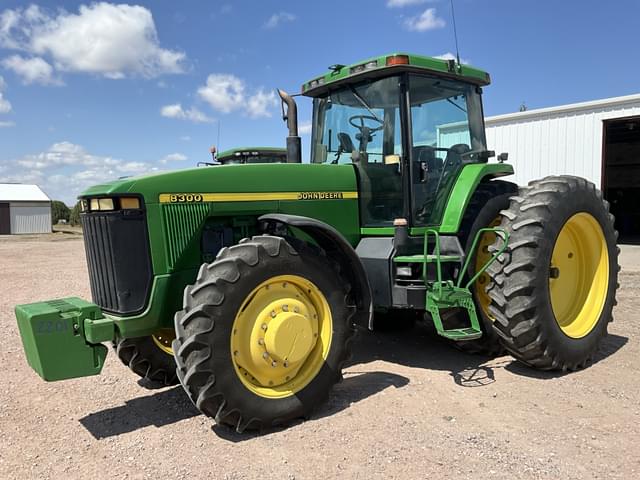 Image of John Deere 8300 equipment image 1