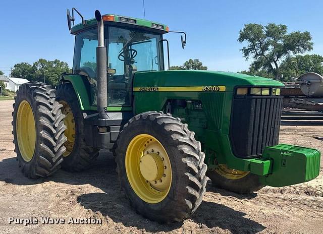 Image of John Deere 8300 equipment image 2