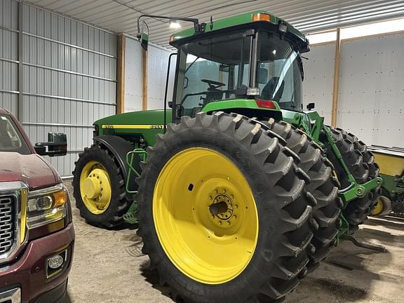 Image of John Deere 8400 equipment image 3