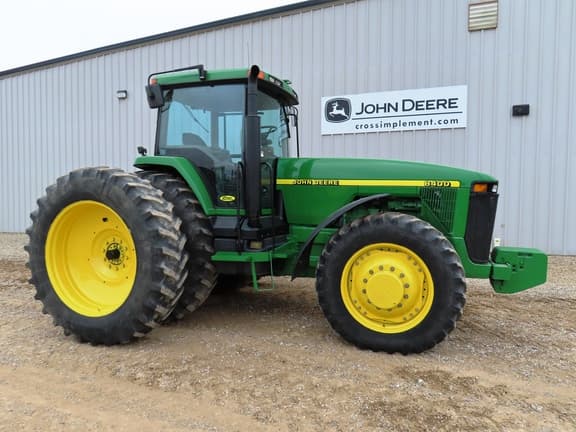 Image of John Deere 8400 Primary image