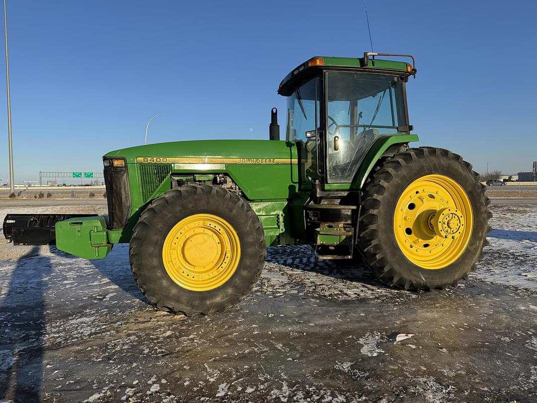 Image of John Deere 8400 Primary image