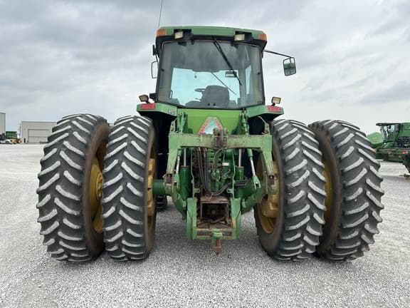 Image of John Deere 8400 equipment image 3