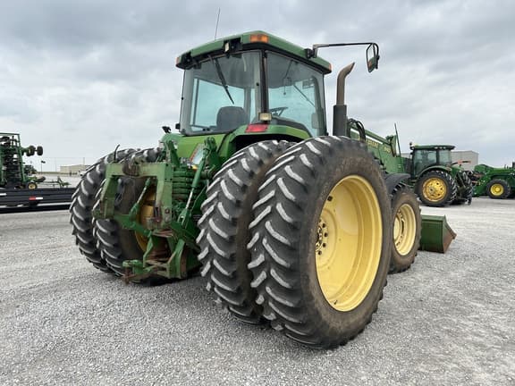 Image of John Deere 8400 equipment image 4