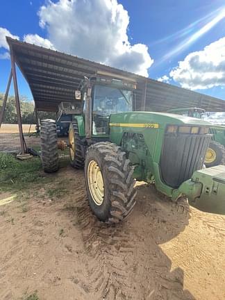 Image of John Deere 8400 equipment image 1