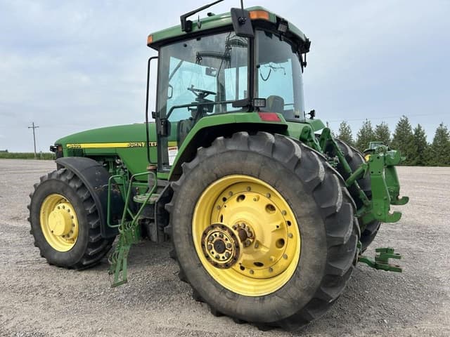 Image of John Deere 8400 equipment image 4