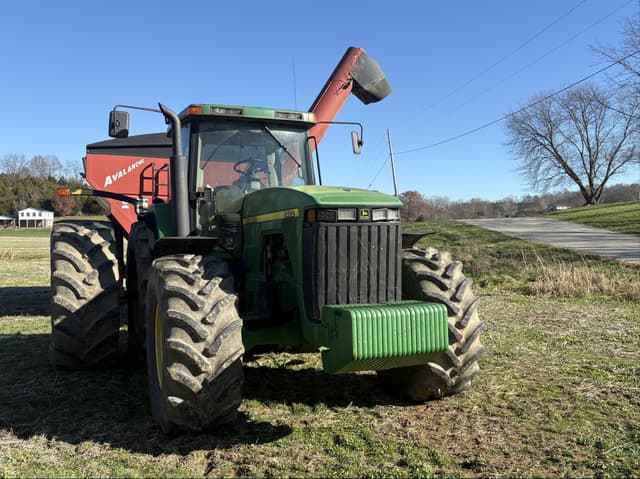 Image of John Deere 8400 equipment image 4