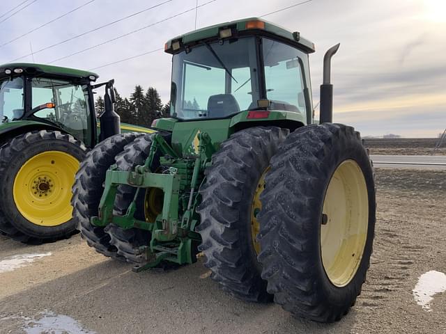 Image of John Deere 8400 equipment image 3